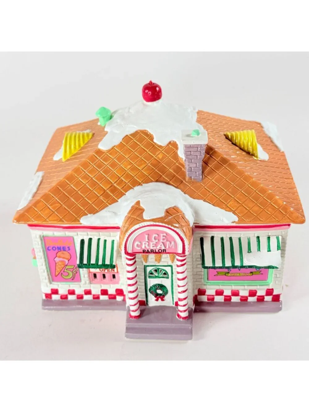 Dept 56 56 Flavors Ice Cream Parlor Original Snow Village Lighted Building 51519